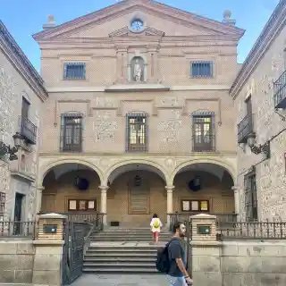 산 히네스 성당(이글레시아 데 산 히네스)